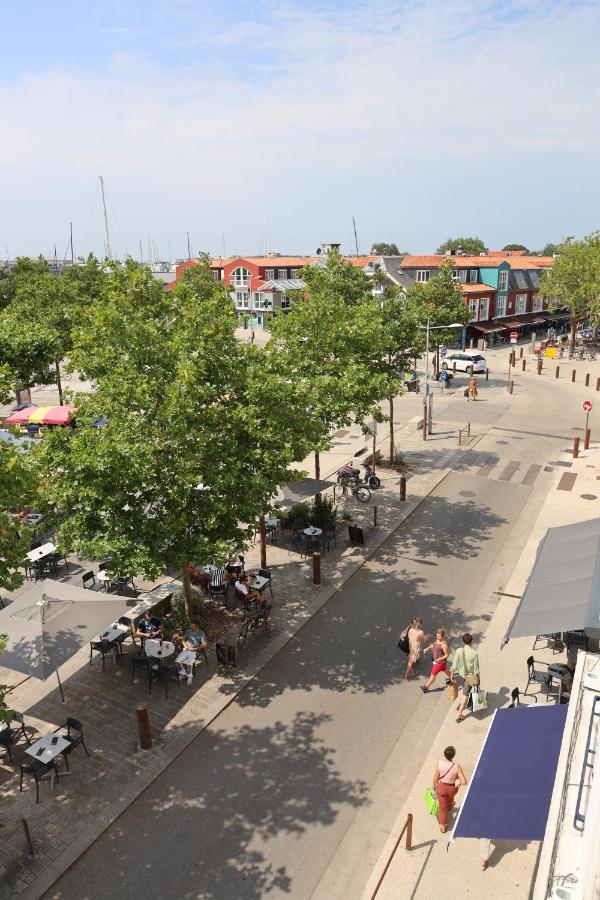 Un Hotel Sur Le Port La Rochelle  Exteriör bild