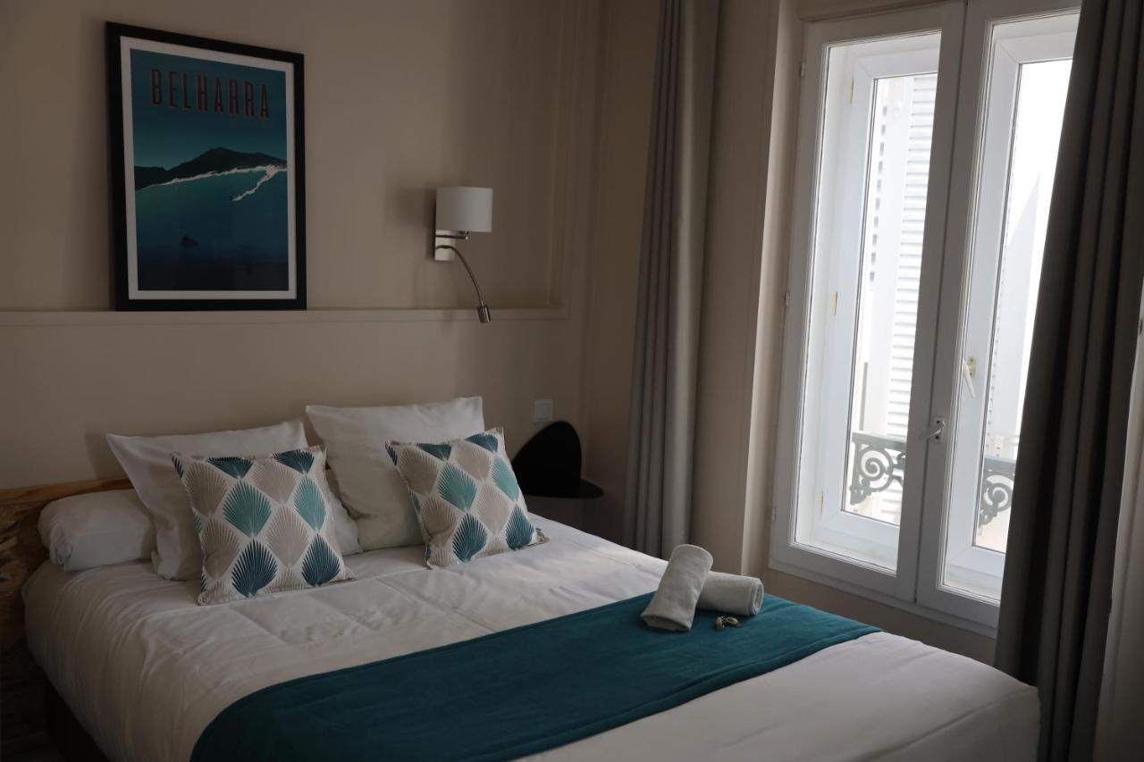 Un Hotel Sur Le Port La Rochelle  Exteriör bild