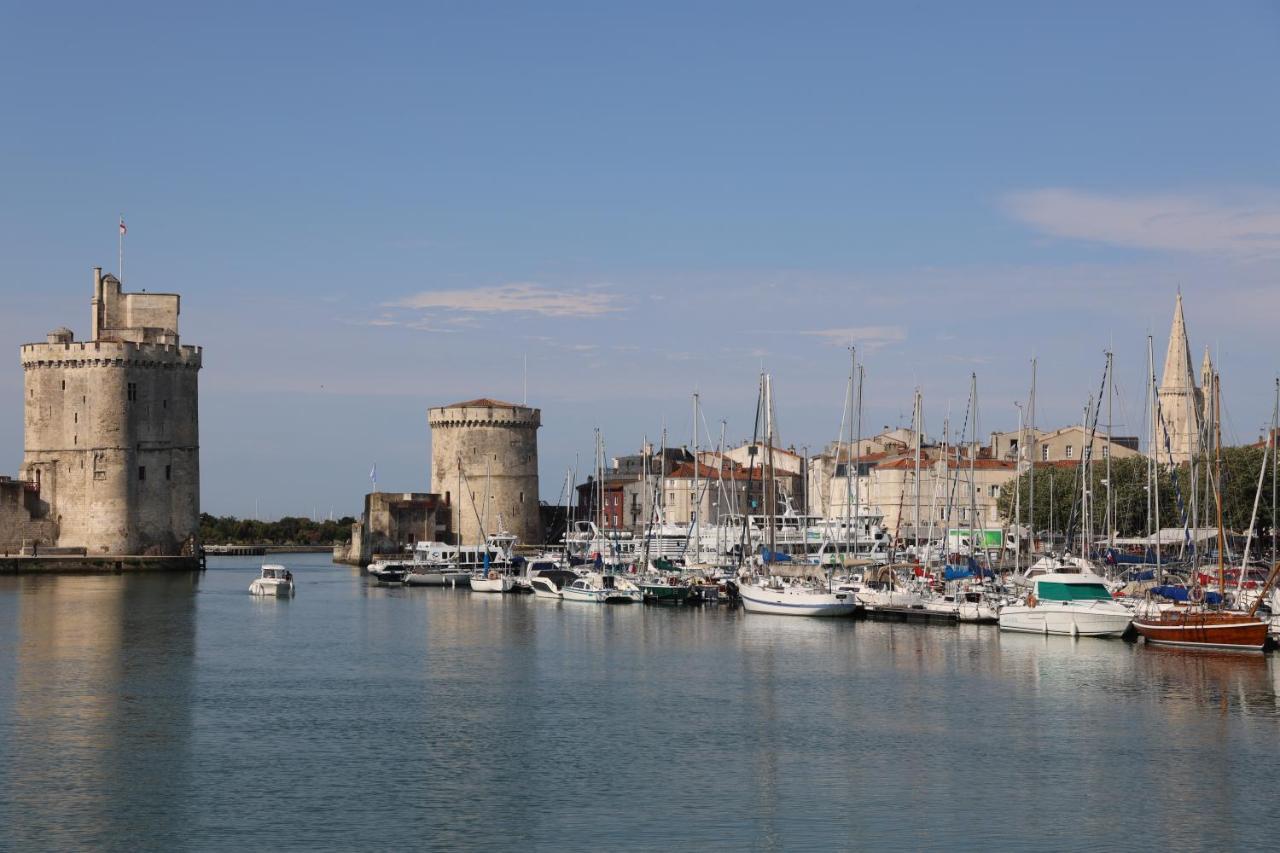 Un Hotel Sur Le Port La Rochelle  Exteriör bild