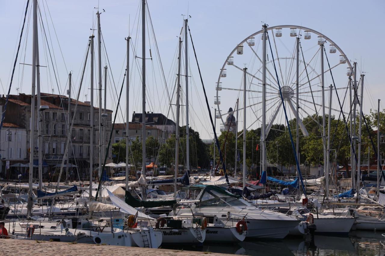 Un Hotel Sur Le Port La Rochelle  Exteriör bild