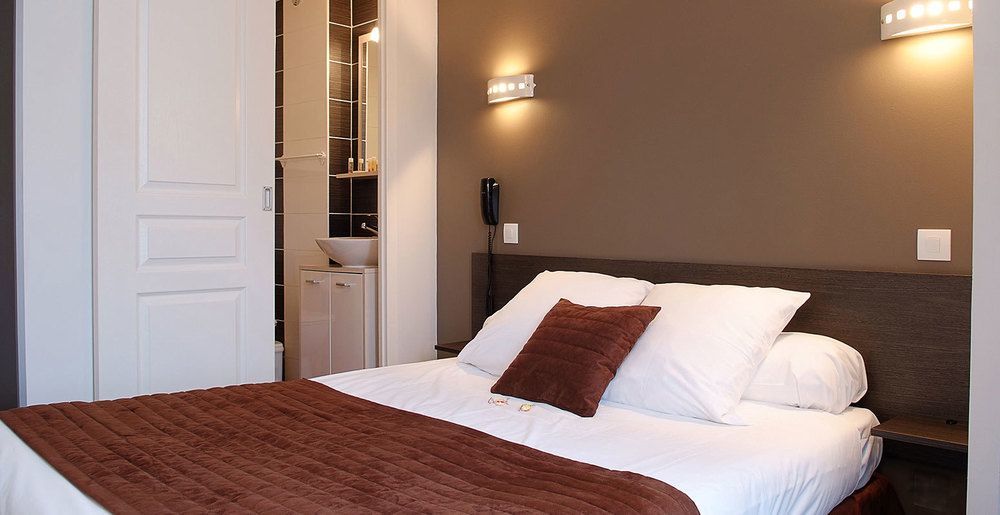 Un Hotel Sur Le Port La Rochelle  Exteriör bild