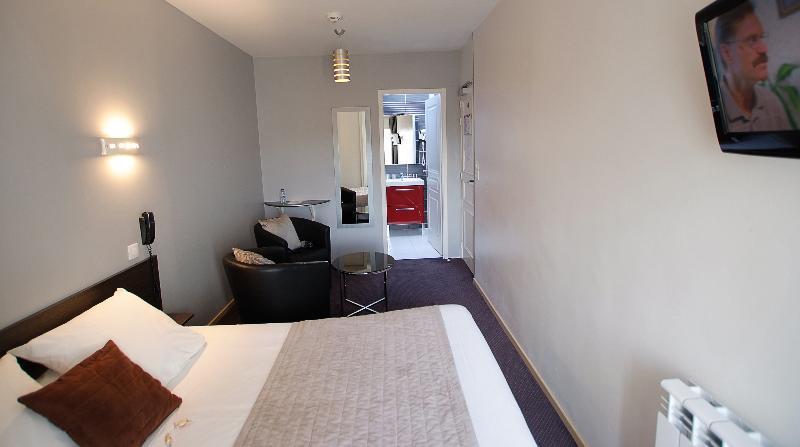 Un Hotel Sur Le Port La Rochelle  Exteriör bild